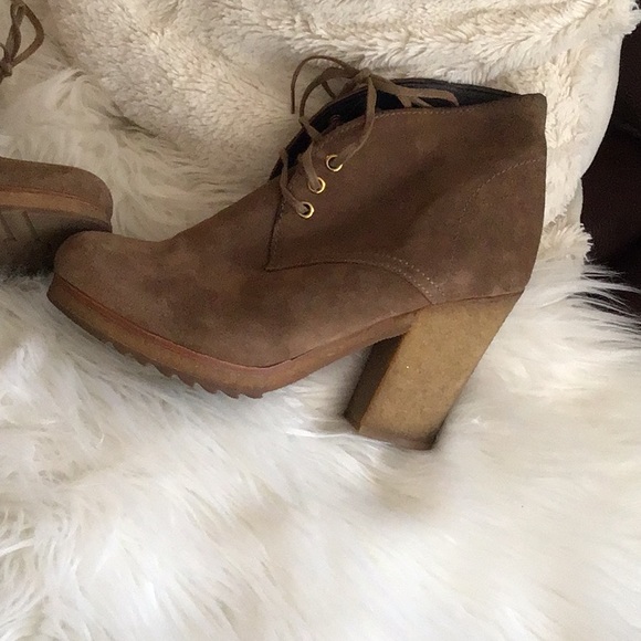 Prada heeled suede boots. - Picture 10 of 15